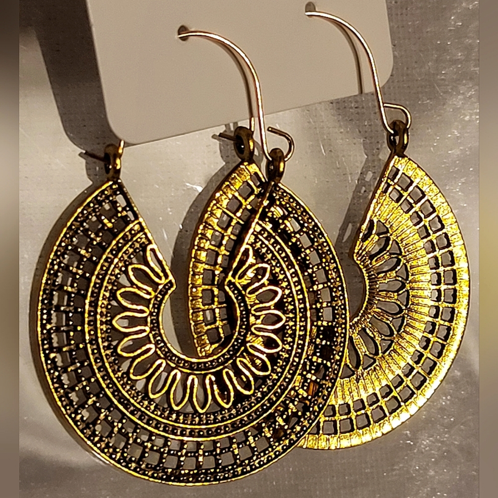 Chic Goldtone Filigree Hoop Earrings